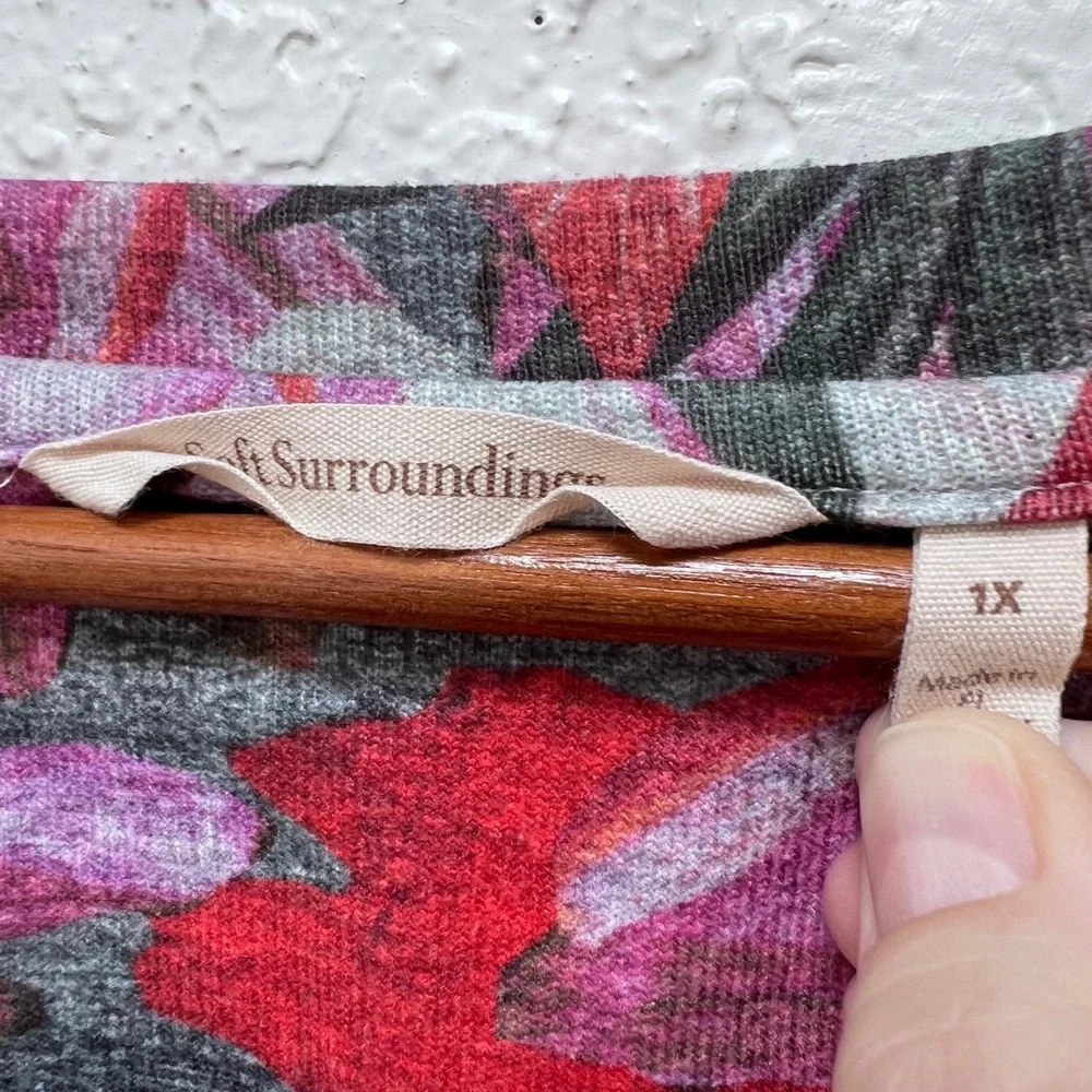 Soft Surroundings Floral V-Neck Long Sleeve Knit Top Purple Magenta 1X - Picture 3 of 5